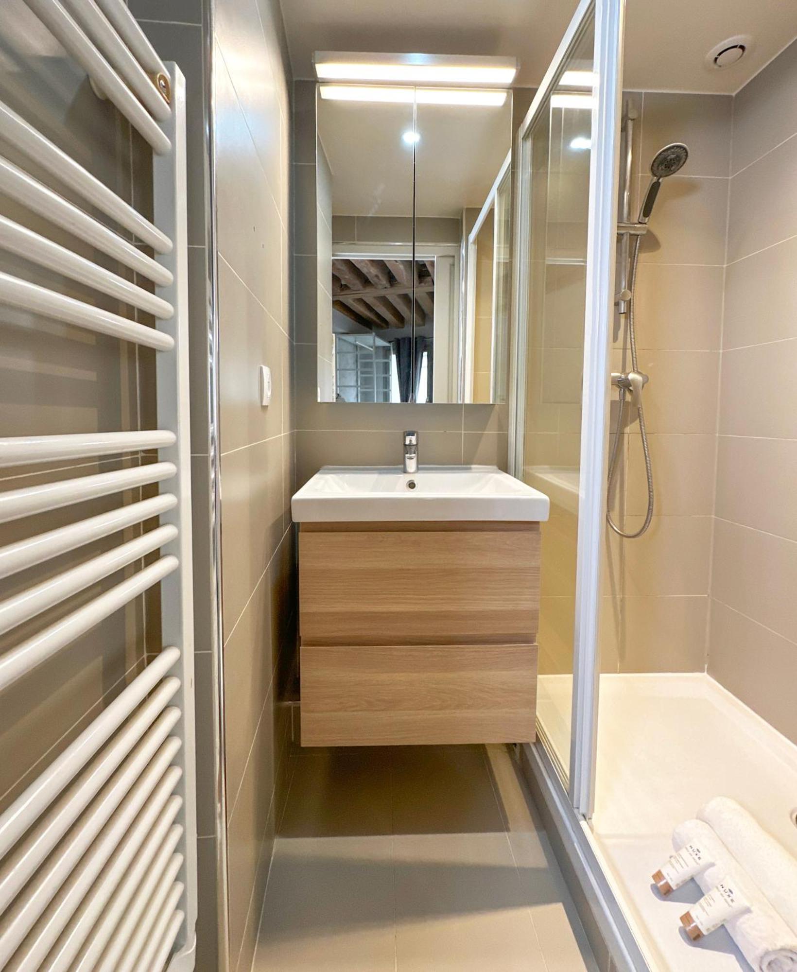 St Michel - Deluxe Apartment - Harpe Parijs Buitenkant foto