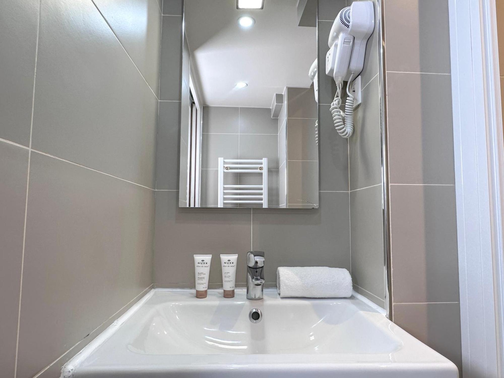 St Michel - Deluxe Apartment - Harpe Parijs Buitenkant foto